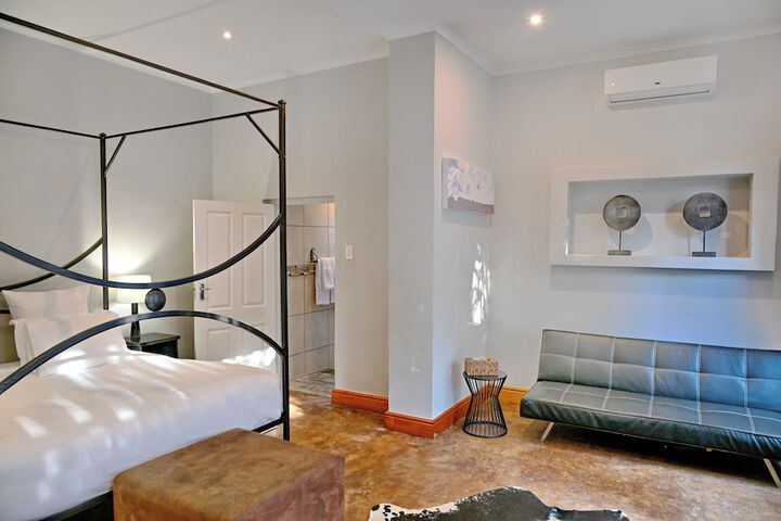 Room 16 of 46