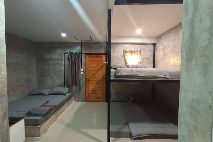 Room 11 of 27