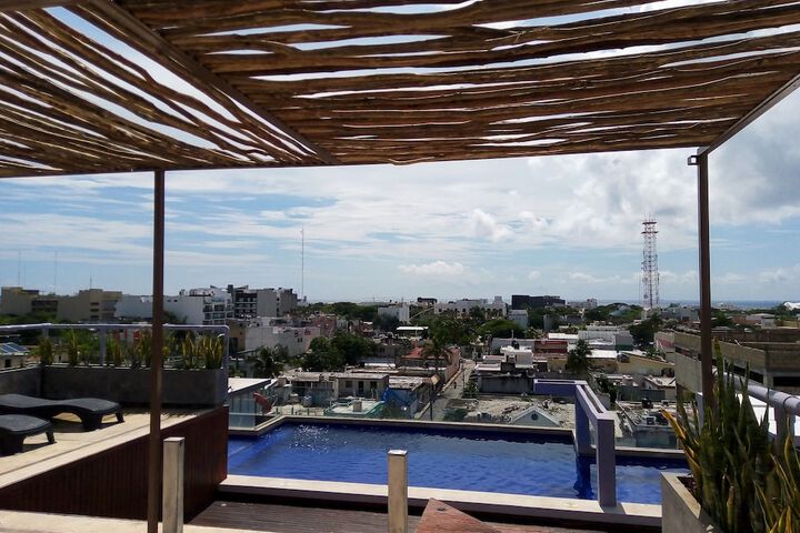 Hotel Pool