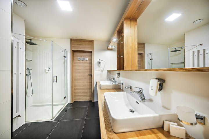 Room 43 of 119