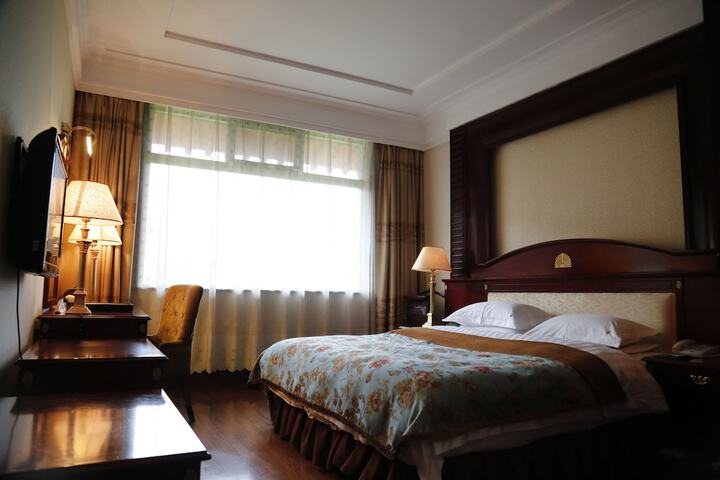 Room 7 of 51