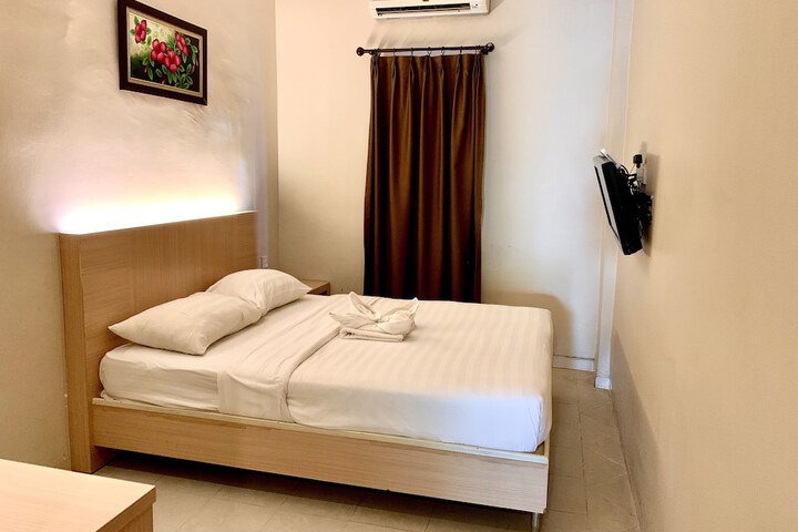 Room 16 of 46