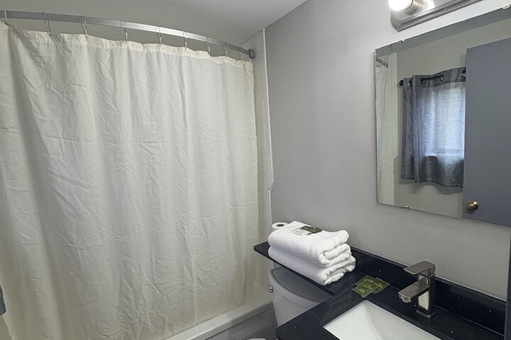 Room 26 of 61