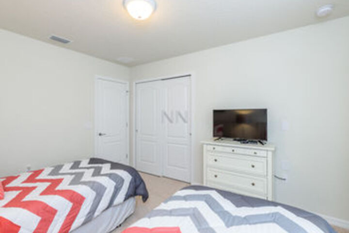 Room 343 of 687