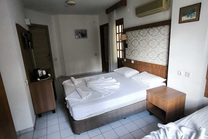 Room 15 of 72