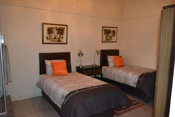 Room 16 of 46