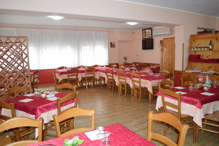 Dining Photos