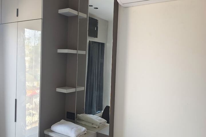 Room 12 of 20