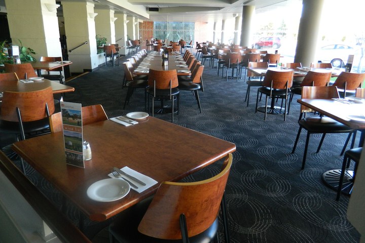 Dining 32 of 48