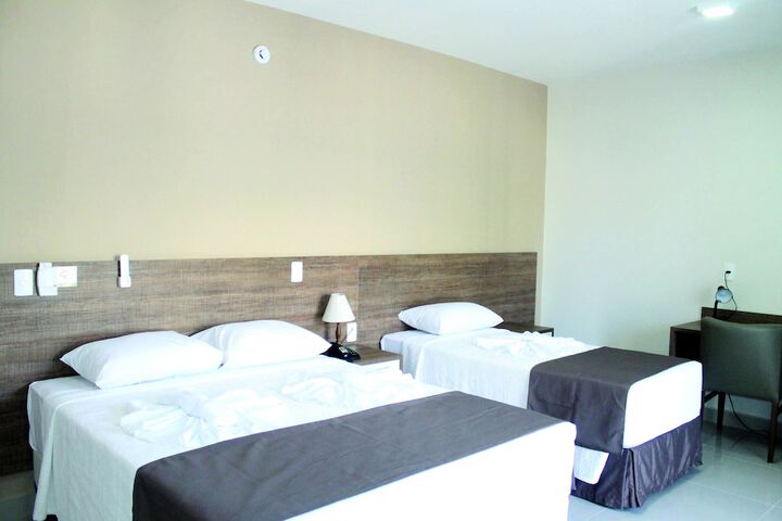 Room 6 of 27