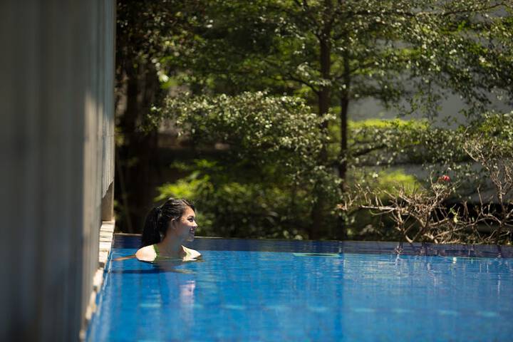 Pool 49 of 127