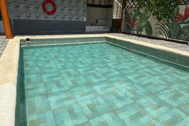 Pool 37 of 58