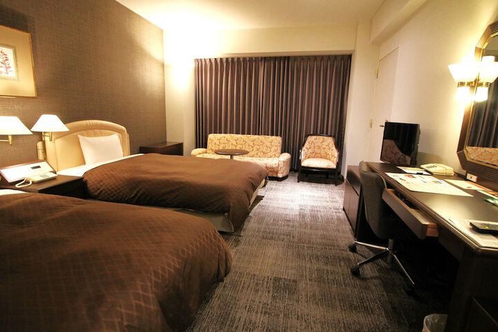 Room 21 of 32