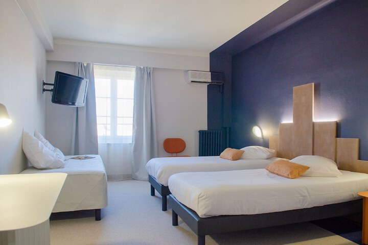Room 7 of 38