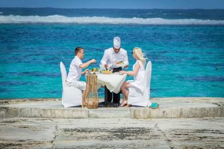 Dining 52 of 87