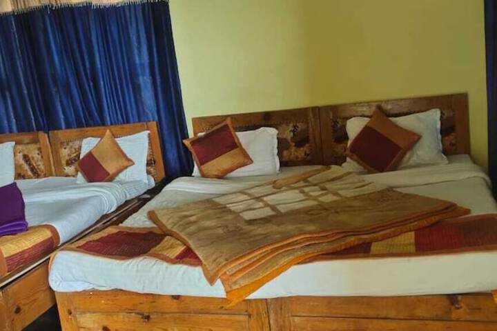 Room 2 of 5