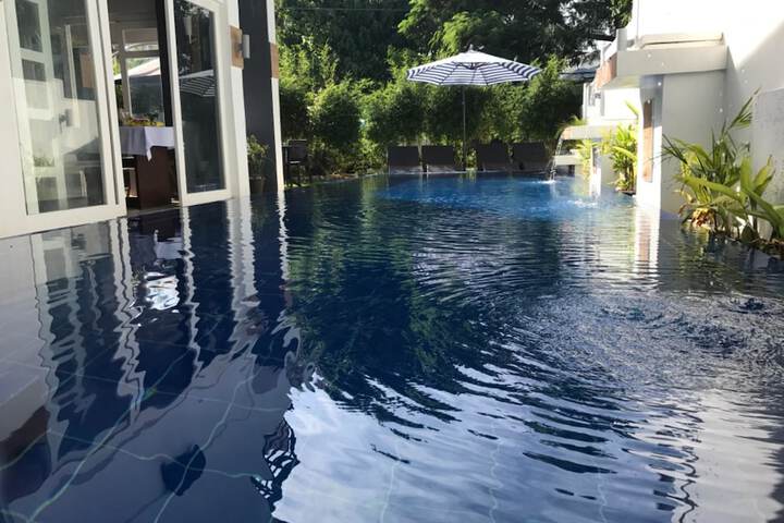 Pool 85 of 152