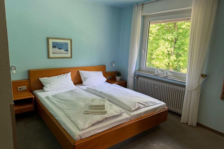Room 2 of 20