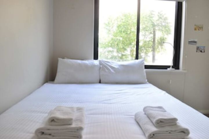 Room 7 of 48