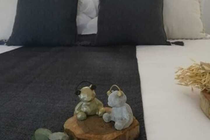 Room 8 of 24