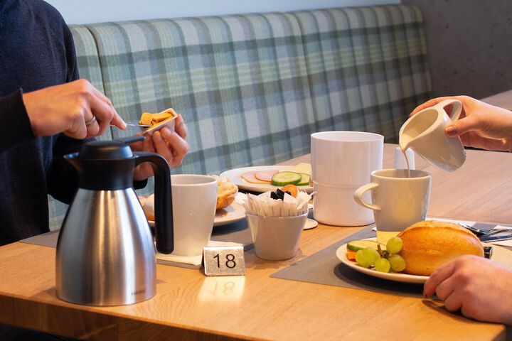 Breakfast/Coffee Service 33 of 54