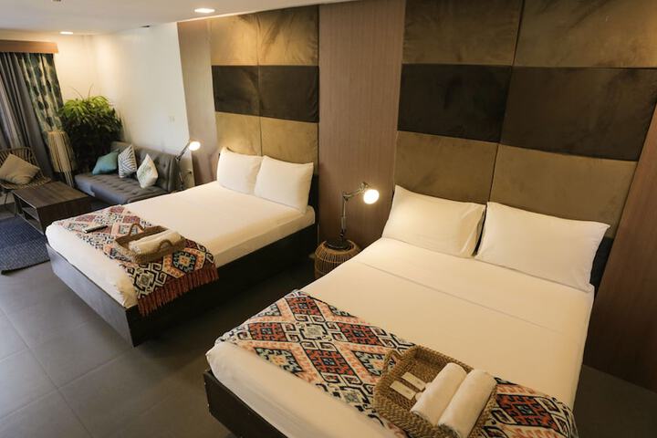 Room 16 of 42
