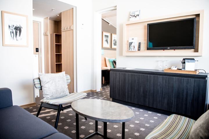 Room 5 of 43