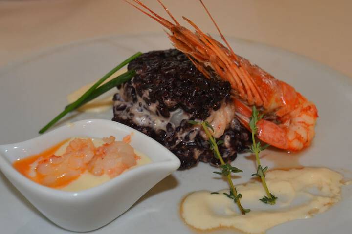 Dining 36 of 67