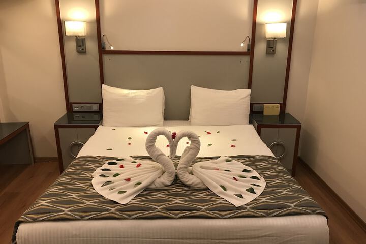Room 10 of 53