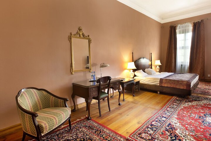 Room 13 of 55