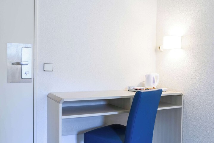 Room 13 of 54