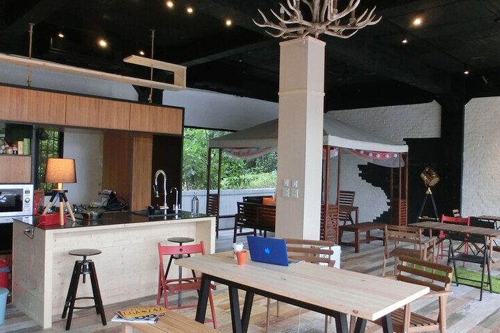 Hotel Interior 6 of 32