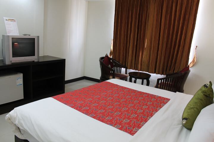 Room 28 of 39