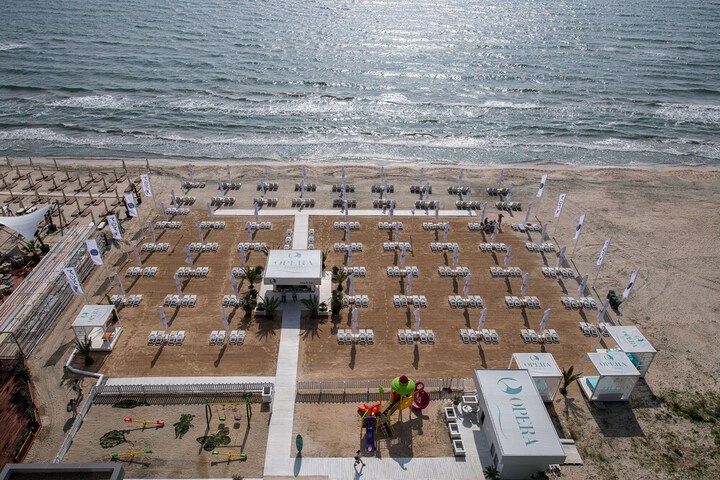 Beach 63 of 64