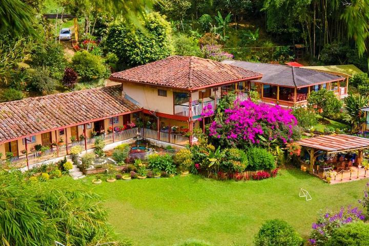 Finca Turística Los Rosales in Dosquebradas