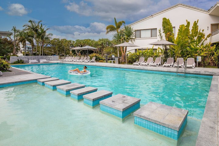 Pool 116 of 140