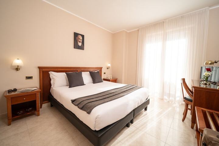 Room 34 of 111