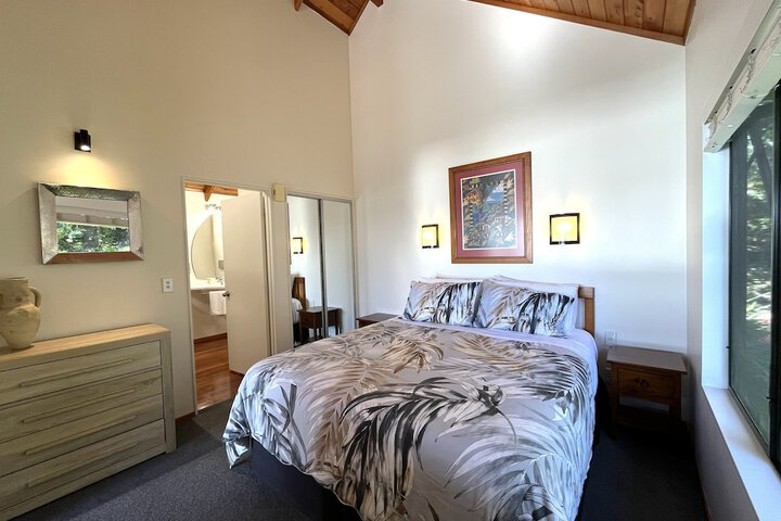 Room 7 of 40
