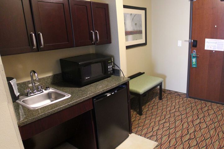 Standard 2 Queen Beds Accessible (6 of 31)