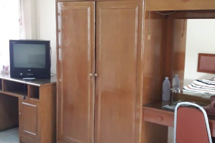 Room 18 of 33