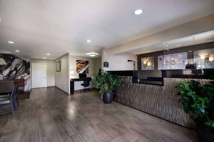 Guest Lobby