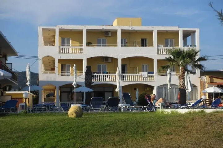 Ananias Hotel