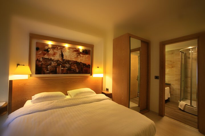 Room 46 of 74