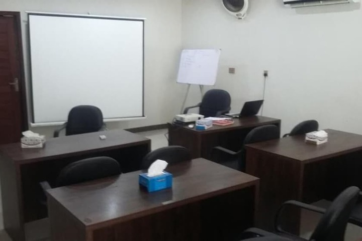 Business Center 24 of 25