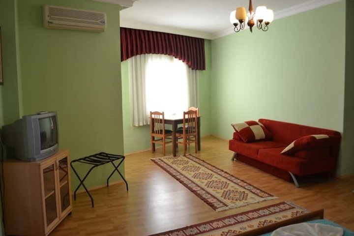 Room 3 of 13