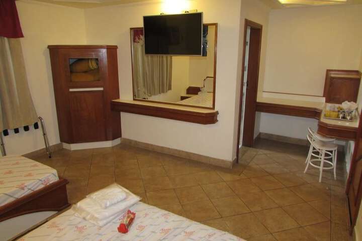 Room 4 of 46