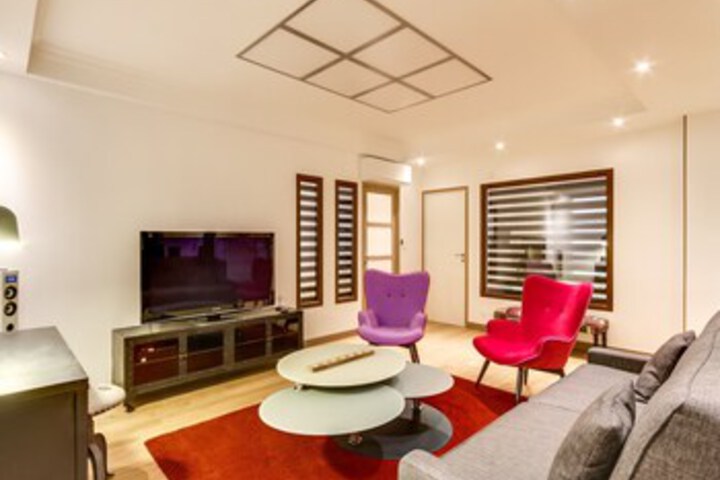 Room 13 of 27