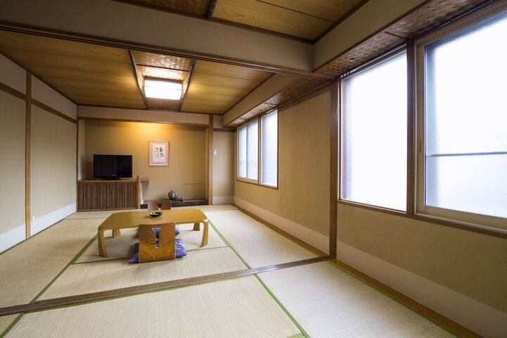 Room 10 of 47