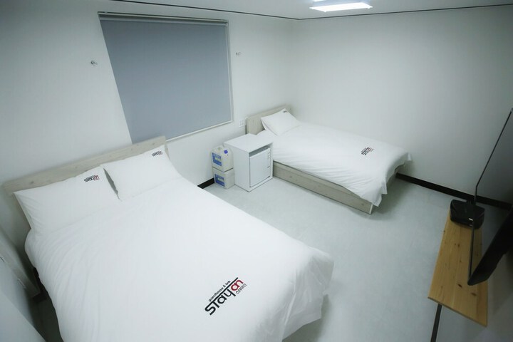 Room 10 of 46