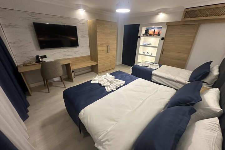Room 10 of 42